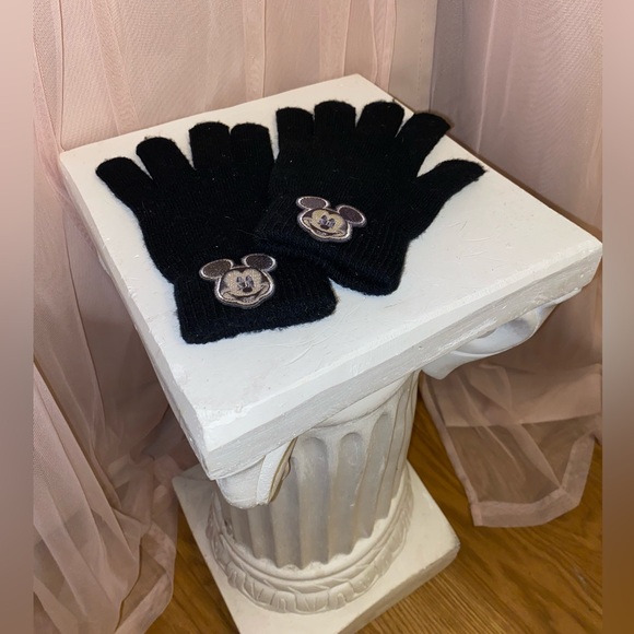 Official Disney White original Mickey Mouse embroidered Vintage Gloves 1990! - Picture 5 of 7